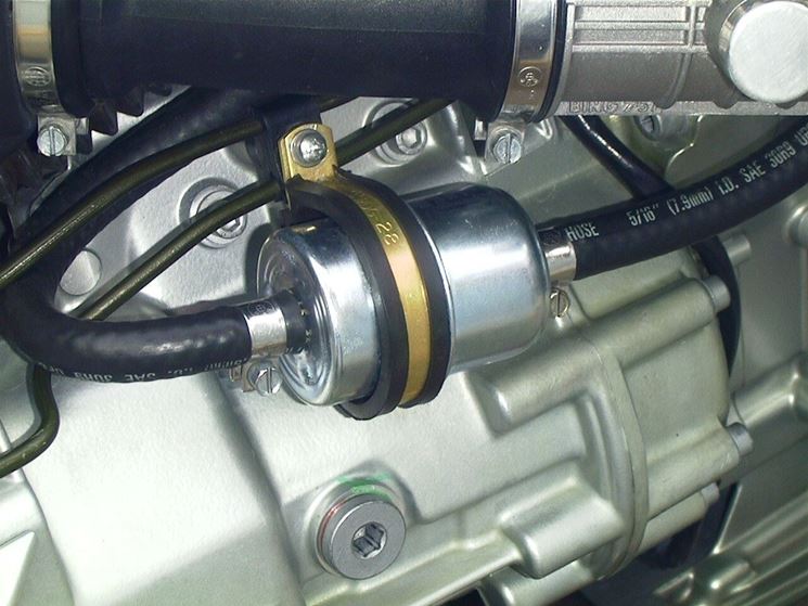 esempio di <strong>filtro benzina</strong> 