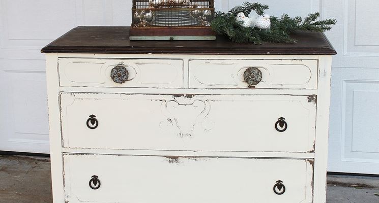 cassettiera shabby chic