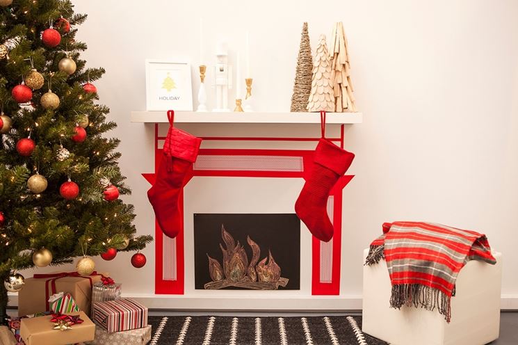 Decorare il camino per natale tecniche consigli per il camino ... Idee x creare un camino moderno