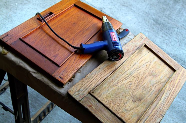 Sverniciare il legno verniciare come sverniciare il legno Come togliere la vernice dal legno