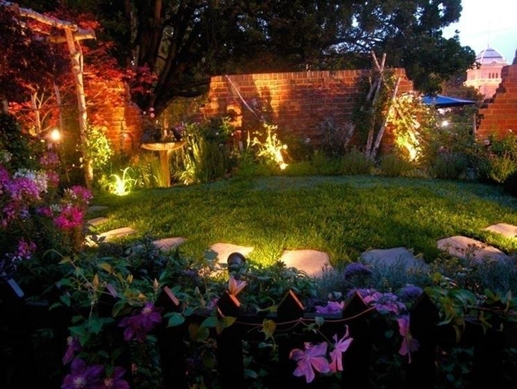 illuminare il giardino