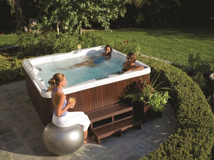Vasche idromassaggio da esterno piscina fai da te ... Come costruire una vasca idromassaggio