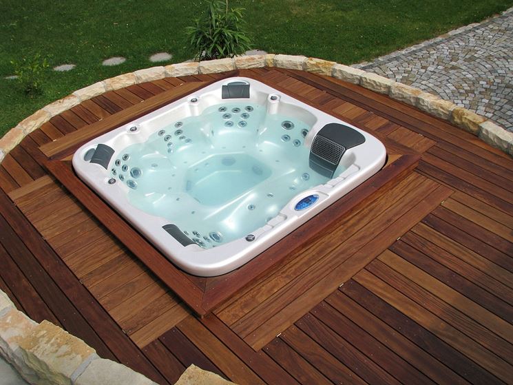 Vasche idromassaggio da esterno piscina fai da te ... Come costruire una vasca idromassaggio