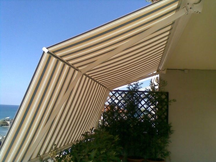 Tende balcone tende da sole modelli e caratteristiche delle ... Tende da sole e pioggia per balconi