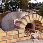 forno realizzato con malta refrattaria