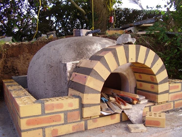 forno realizzato con malta refrattaria