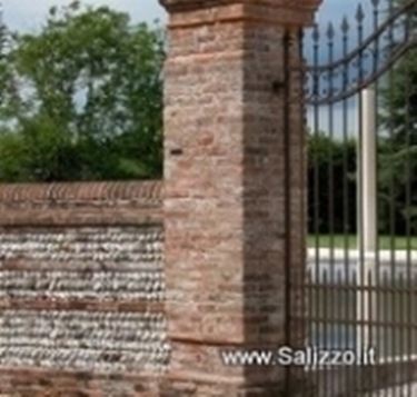 Muri di cinta muratura caratteristiche dei muri di cinta Lampade a muro in tufo