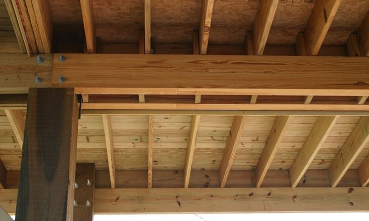 Travi in legno lamellare travi caratteristiche delle travi in ... Verniciare travi in legno