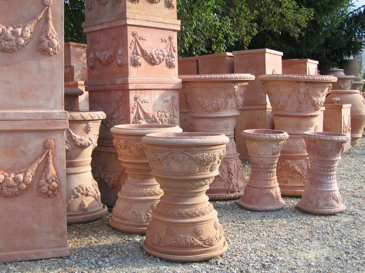 Grandi vasi di terracotta